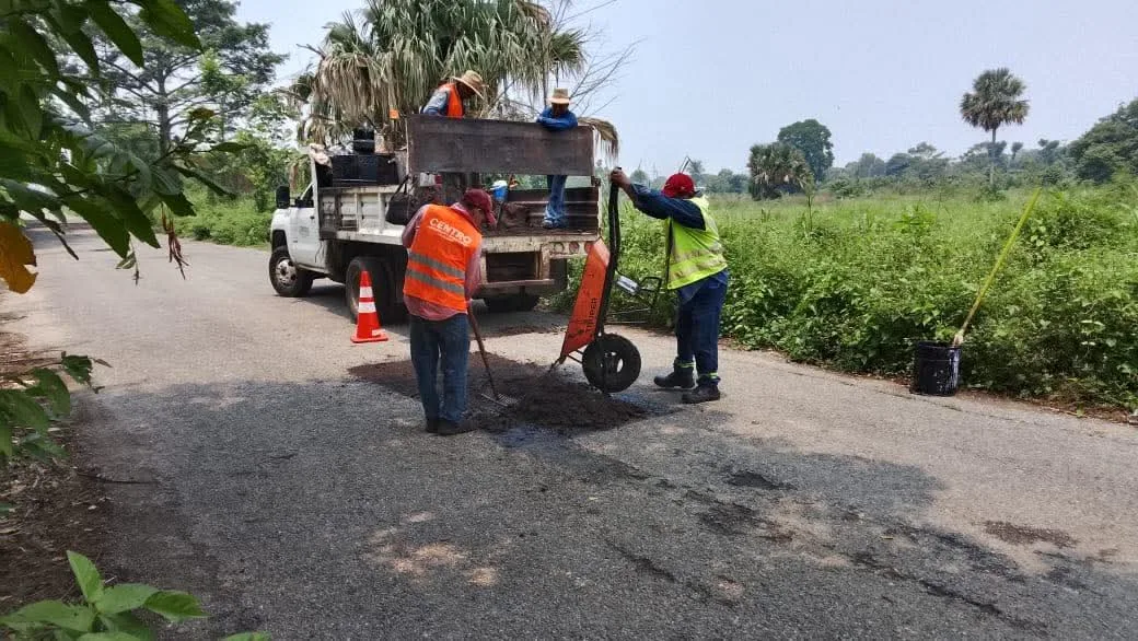 Continúa Ayuntamiento de Centro rehabilitación vial en comunidades rurales