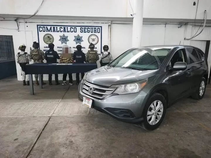 Detienen a hombre armado y con presunta marihuana en Comalcalco