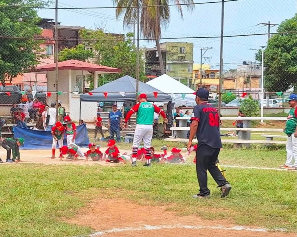 Concluye cuadrangular infantil de béisbol entre emoción, entrega y grandes encuentros