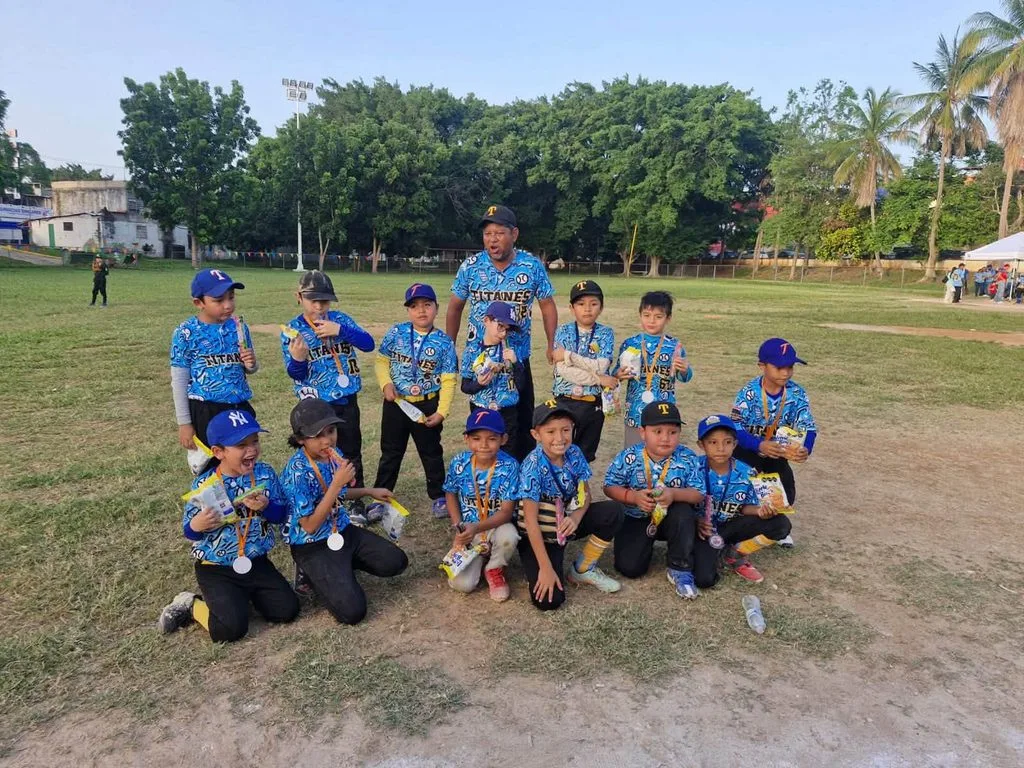 Concluye cuadrangular infantil de béisbol entre emoción, entrega y grandes encuentros