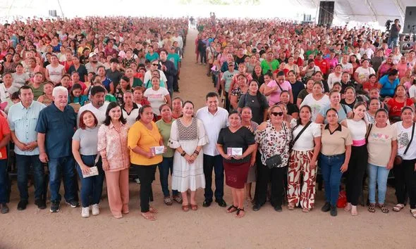 Yolanda Osuna participa en el arranque del programa Bienestar en tu Mesa en Centro