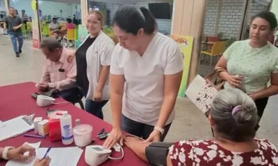 Trabajadores de la UTTAB realizan protesta en Villahermosa