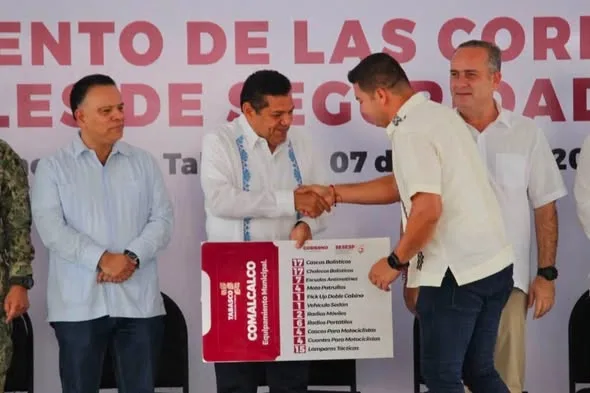 Comalcalco fortalece su seguridad con nuevo equipamiento para la policía