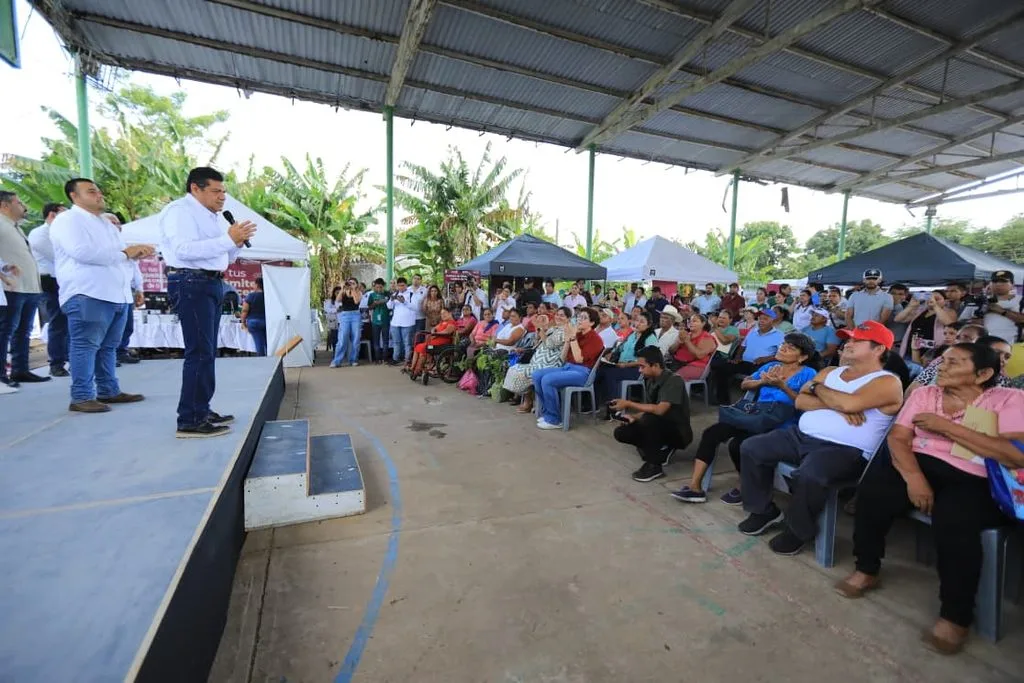 Gobierno del Pueblo lleva bienestar a Jalapa con servicios gratuitos y acciones para prevenir encharcamientos ante la próxima temporada de lluvias