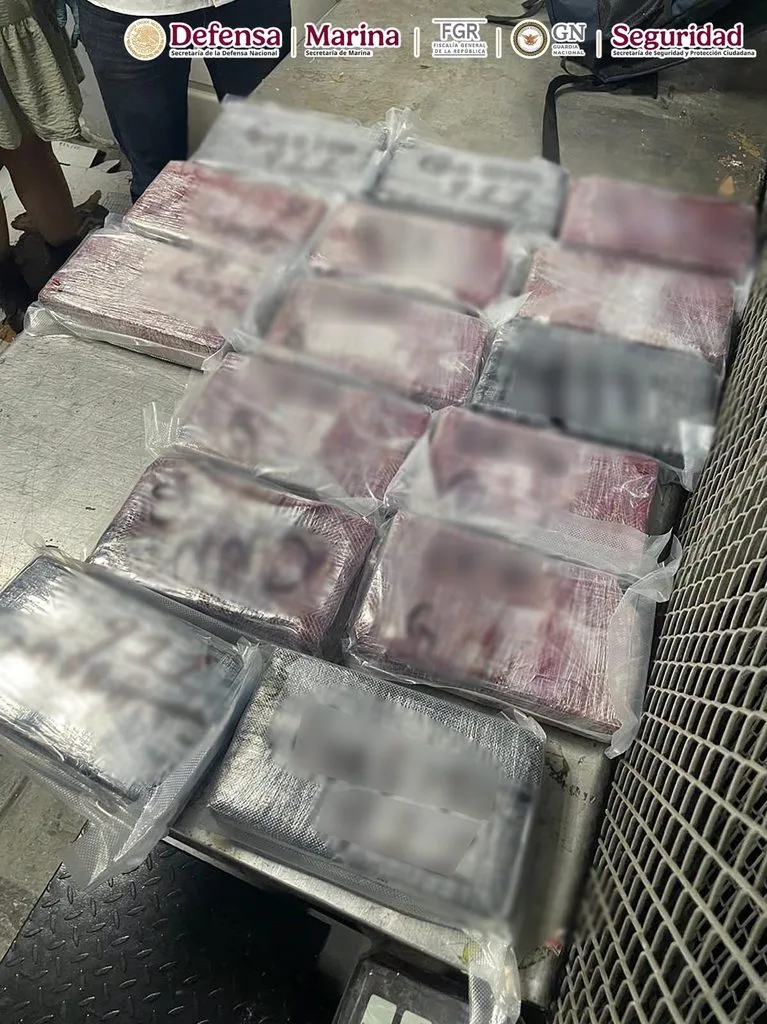 Decomisan 165 kilos de cocaína y detienen a 11 pasajeros en el Aeropuerto de Tijuana