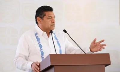 Entrega DIF Cunduacán lentes para vista cansada a   abuelitos de escasos recursos