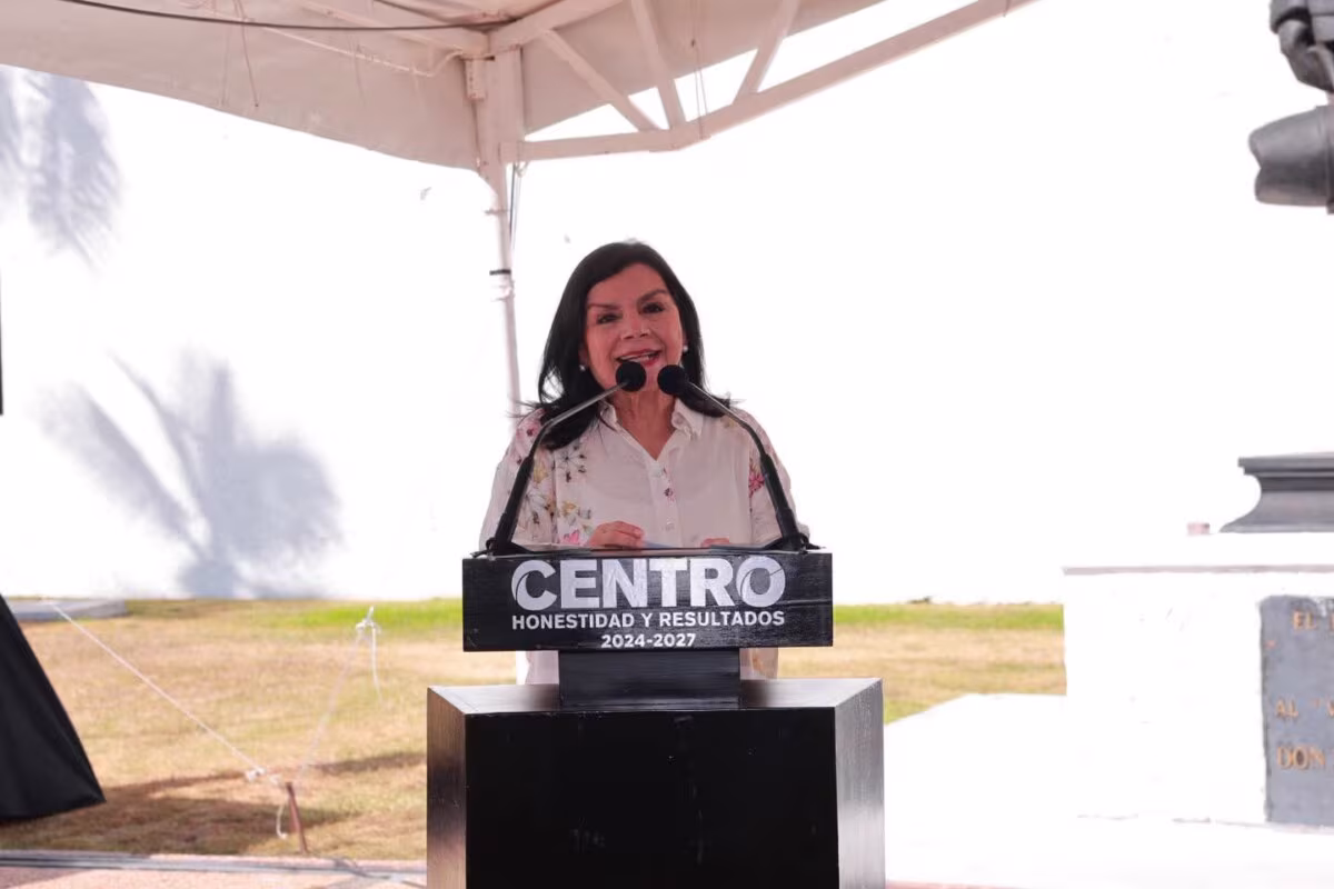 Yolanda Osuna fortalece al SAS con nuevo camión Vactor donado por Pemex